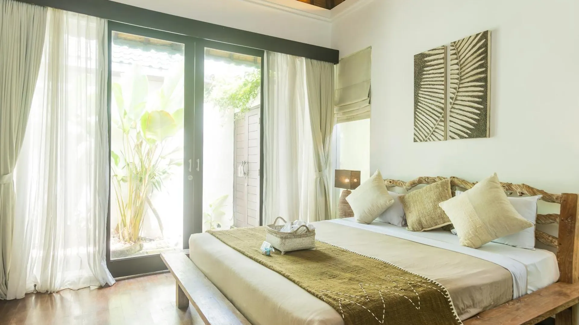 Artemis Villa Hotel Seminyak 4*,  Indonesia